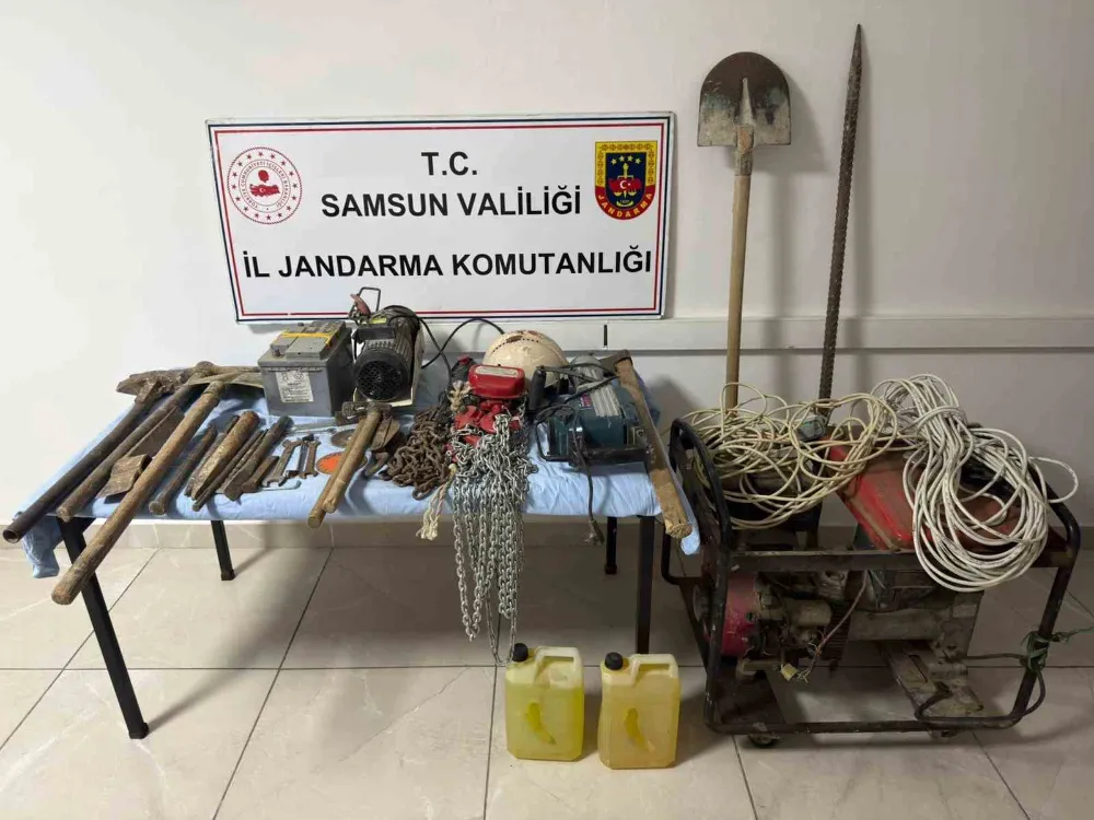  Kaçak kazı yapan 4 şahıs jandarmaya yakalandı