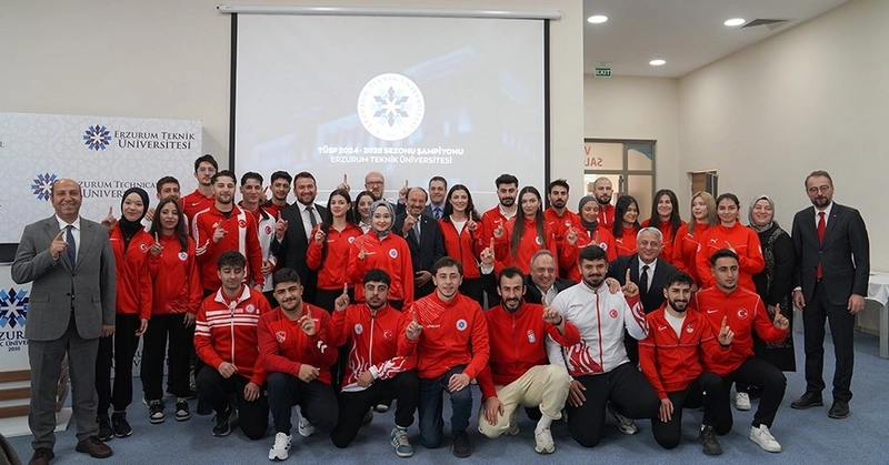 ETÜ, Üniversiteler Ligindeki Şampiyonluğunu Basın Buluşmasıyla Kutladı