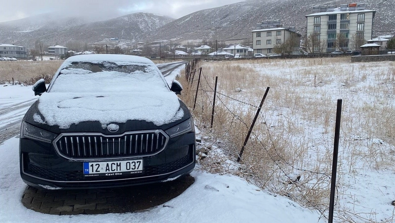 Karlıova Beyaza Büründü