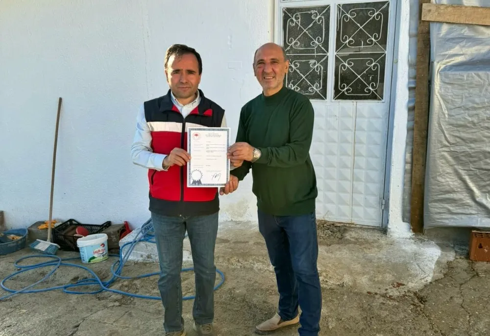 Simav’da 12 bin tavuk kapasiteli işletmeye yumurta paketleme faaliyeti için onay belgesi