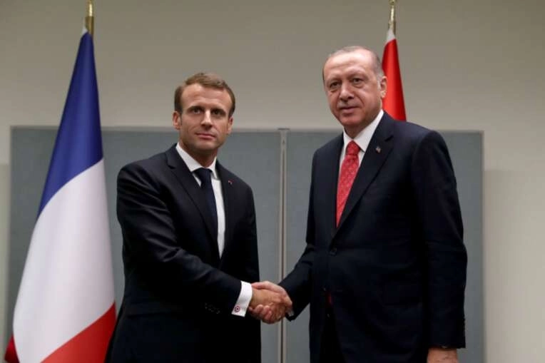 Erdoğan ve Macron Telefonda Görüştü: İkili İlişkiler ve Ukrayna Savaşı Masada