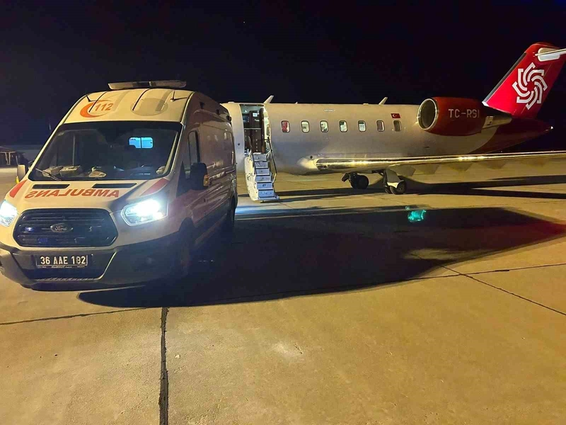 Kars’ta 44 Günlük Bebek Ambulans Uçakla Ankara’ya Sevk Edildi