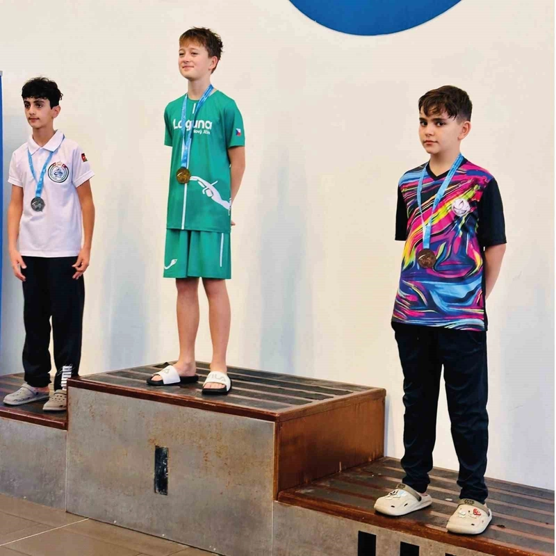 Elazığlı Huzeyfe Berat Gecekuşu Paletli Yüzmede Dünya Üçüncüsü Oldu