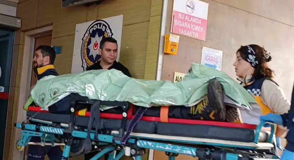 Kaza sonrası otomobilde bayılan sürücü donmak üzereyken bulundu