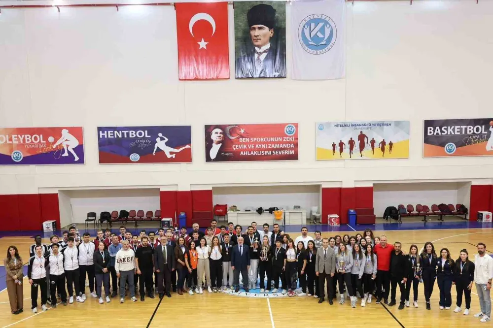 ERÜ Kadın Basketbol Takımı şampiyon oldu