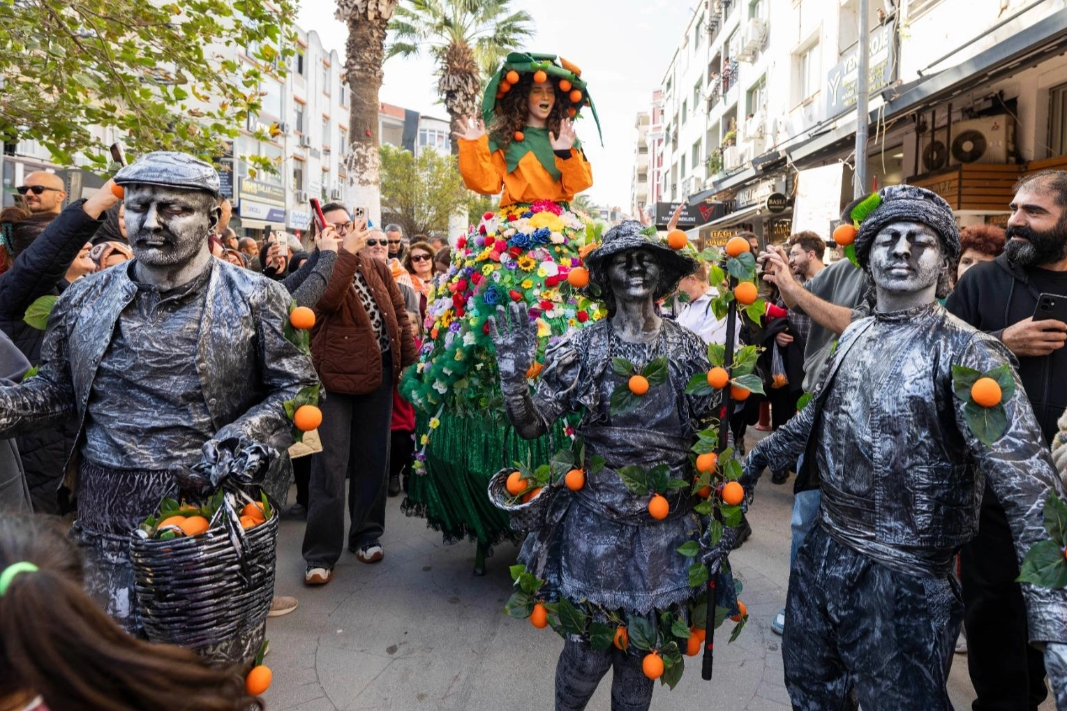 25. Seferihisar Mandalina Şenliği Coşkuyla Kutlandı