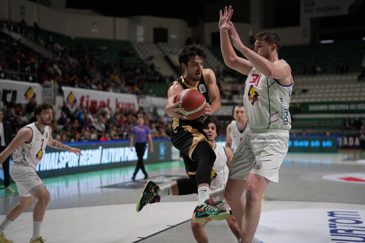 Konya Büyükşehir Belediyespor deplasmanda üst üste üçüncü galibiyetini aldı