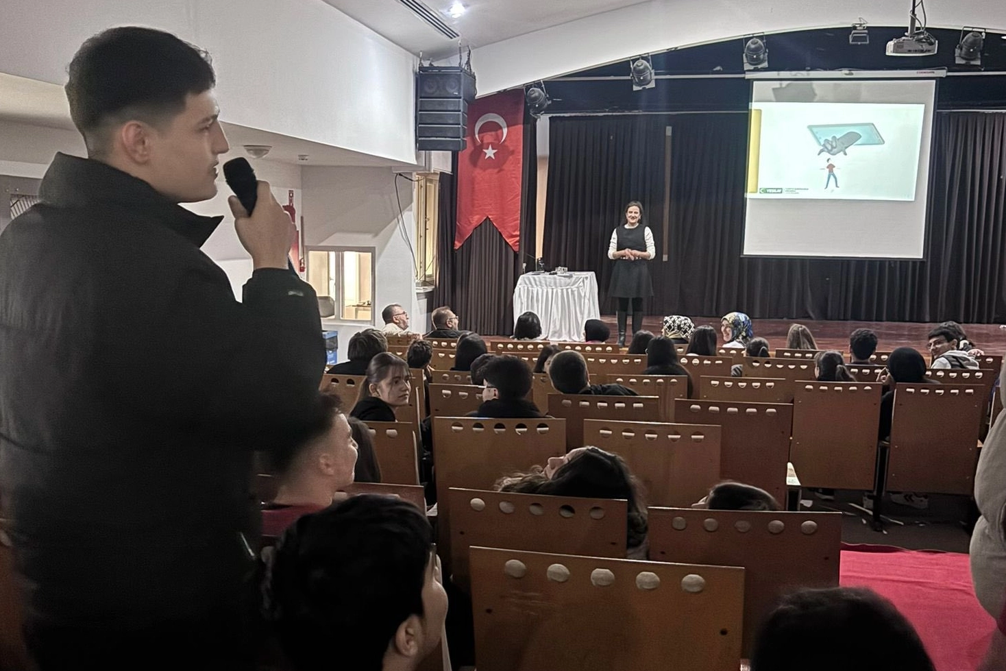 Bursa’da Gençlere Teknoloji Bağımlılığı Eğitimi