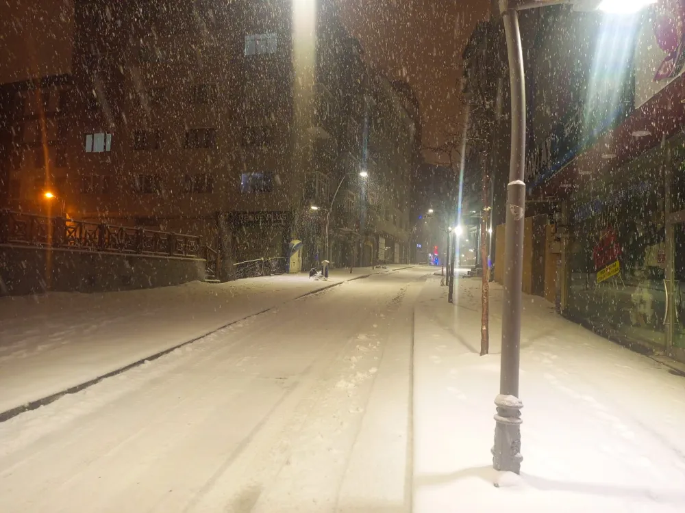 Erzurum’da Eğitime Kar Engeli