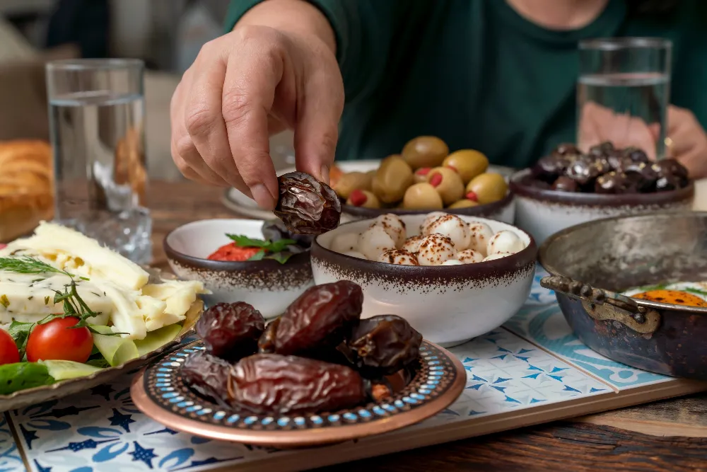SABRİ ÜLKER VAKFI’NDAN, RAMAZAN’DA SİRKADİYEN RİTMİN  KORUNMASINA YÖNELİK ÖNERİLER