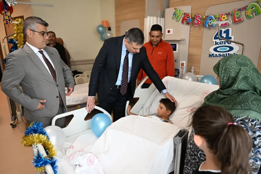 Vali Çiftçi Sünnet Olan Çocuklara Hastanede Ziyaret Etti